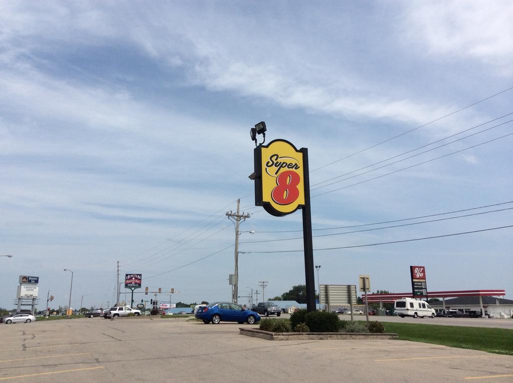 Super 8 By Wyndham Marshalltown Exteriér fotografie