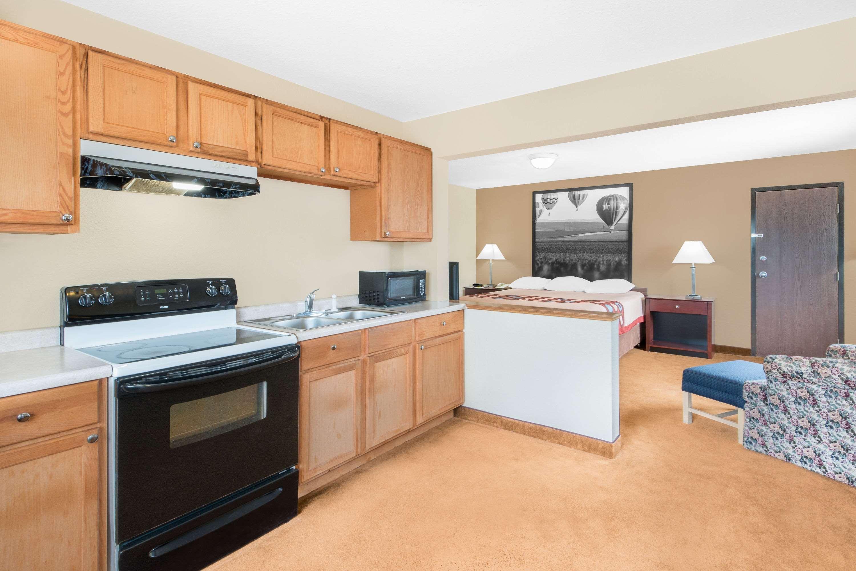 Super 8 By Wyndham Marshalltown Exteriér fotografie
